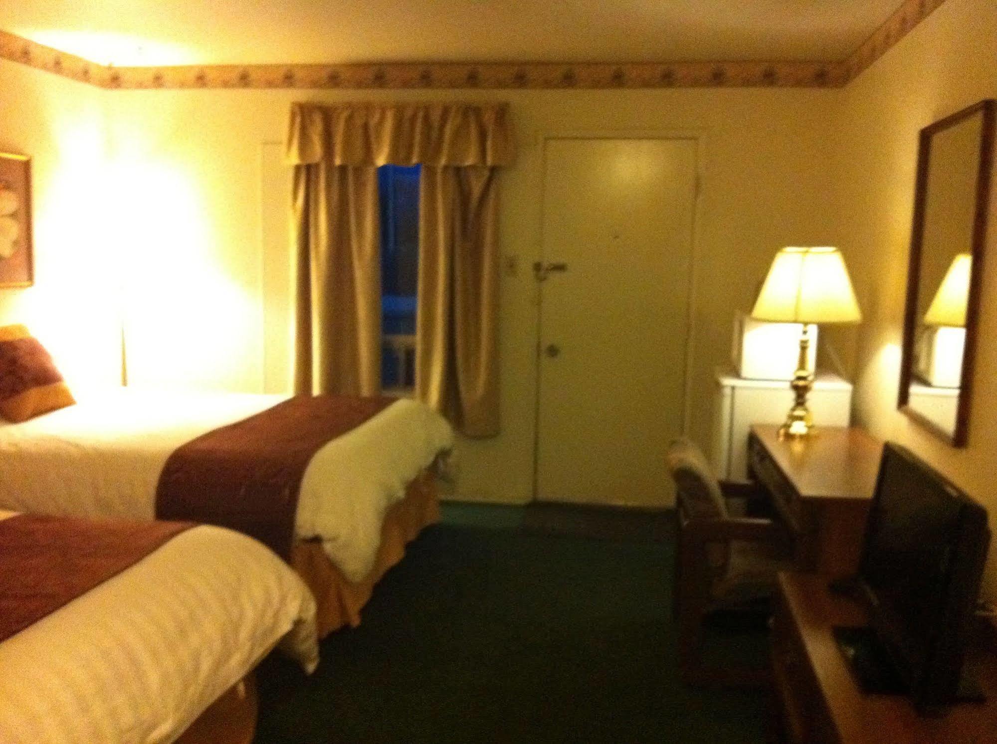Redwood Motor Inn 브랜든 외부 사진